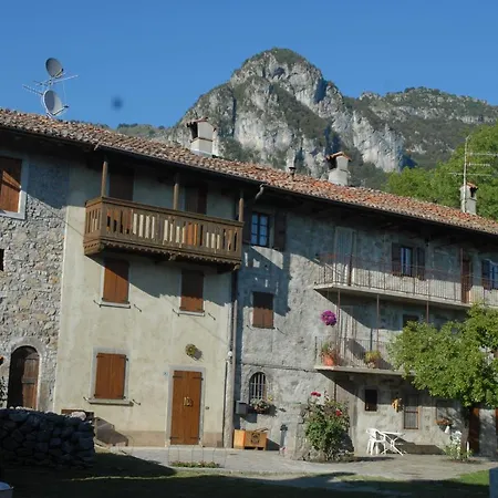 Bed & Breakfast Castello Regina Couette-café Brembilla